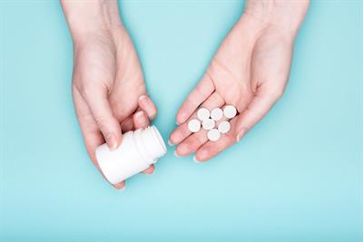 Tips for swallowing bulky pills